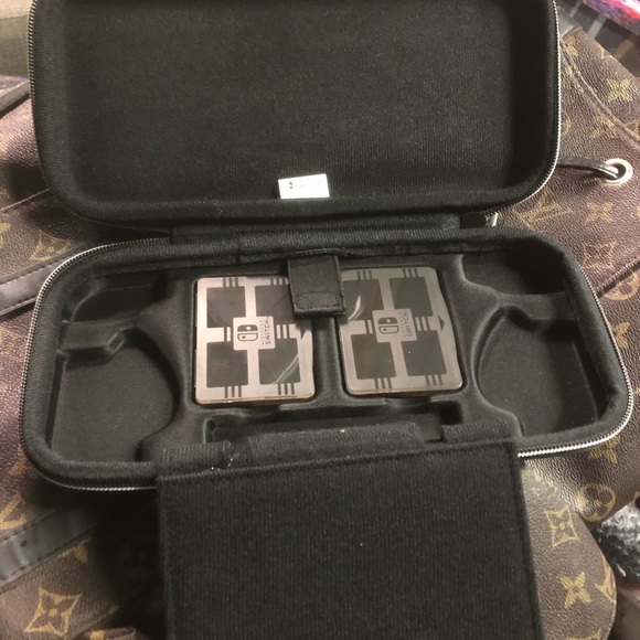 Nintendo switch fortnite edition - Picture 7 of 8